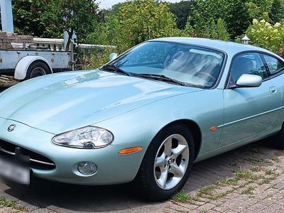 Jaguar XK8