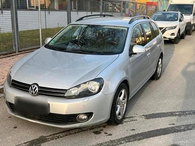 Gebraucht VW Golf VI 105 PS (77 kW) 2010 Silber Kleinwagen