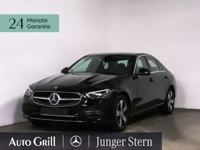 Gebraucht Mercedes C300e Advanced Plus 204 PS (150 kW) 2025 Metalliclack obsidianschwarz metallic Limousine