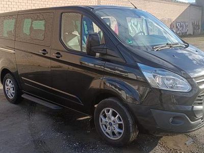 Second-hand Ford Transit Custom 155 CP (114 kW) 2013 Negru Monovolum