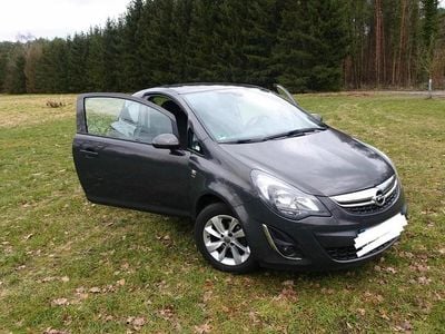 Grau Gebraucht 2014 Opel Corsa Energy Kleinwagen | 4.150 € (Fairer Preis)