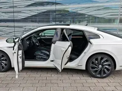 Gebraucht VW Arteon R-line 190 PS (139 kW) 2019 Weiß Kleinwagen