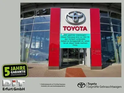 Gebraucht Toyota Yaris Basis 72 PS (52 kW) 2022 Mysticschwarz mica Kleinwagen