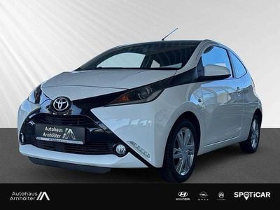 Gebraucht Toyota Aygo X-play 69 PS (50 kW) 2014 Weiß Kleinwagen