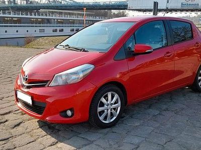 Gebraucht Toyota Yaris 99 PS (72 kW) 2012 Rot Kleinwagen