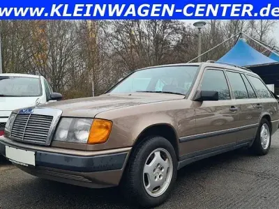 Brugt Mercedes E230 132 HK (97 kW) 1988 Brun Sedan
