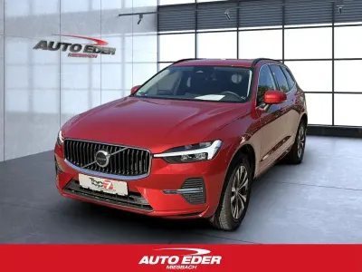 Gebraucht Volvo XC60 Momentum 197 PS (144 kW) 2022 Rot SUV