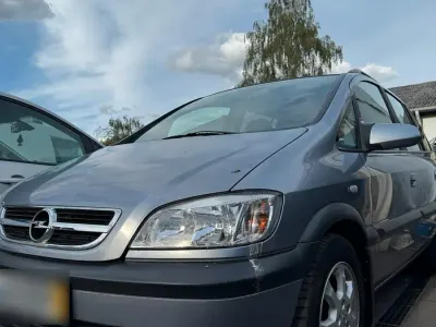 Gebraucht Opel Zafira 125 PS (91 kW) 2003 Silber Van / Kleinbus