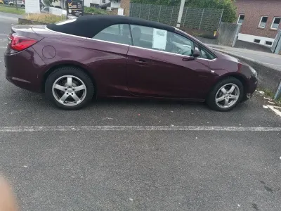 Gebraucht Opel Cascada Edition 170 PS (125 kW) 2014 Rot Cabrio