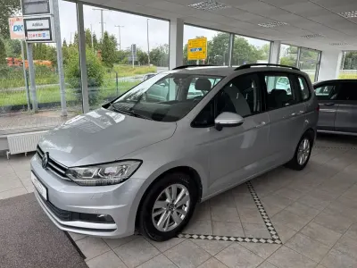 Gebraucht VW Touran Comfortline 122 PS (89 kW) 2021 Silber Van / Kleinbus