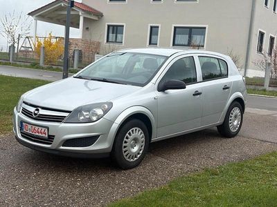Gebraucht Opel Astra 90 PS (66 kW) 2009 Silber Limousine