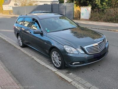 Second-hand Mercedes E250 Avantgarde 205 CP (150 kW) 2010 Berlinǎ