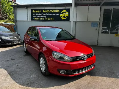 Gebraucht VW Golf VI Style 105 PS (77 kW) 2011 Rot Kleinwagen