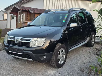 Gebraucht Dacia Duster Prestige 107 PS (78 kW) 2011 Perlmuttschwarz SUV