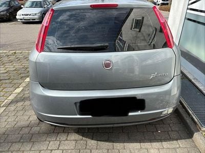 Gebraucht Fiat Grande Punto 77 PS (56 kW) 2009 Grau Kleinwagen