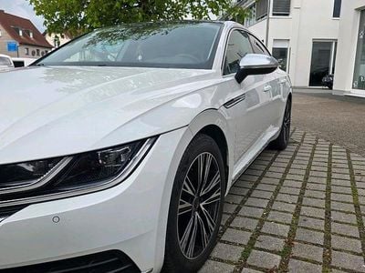 Second-hand VW Arteon 150 CP (110 kW) 2019 Alb Hatchback