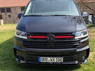 Usado VW Multivan Highline 230 HP (169 kW) 2024 Preto Monovolume