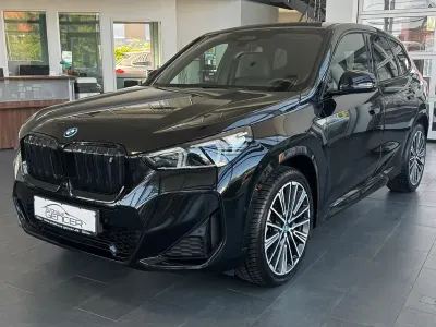 Gebraucht BMW iX1 M Sport 230 kW (313 PS) 2023 Schwarz SUV