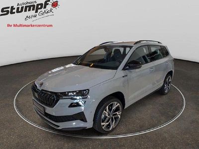 Neu Skoda Karoq SportLine 150 PS (110 kW) 2026 Grau SUV