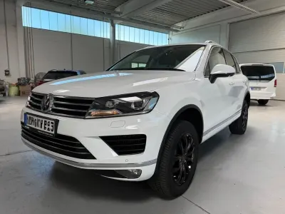 Gebraucht VW Touareg 262 PS (192 kW) 2016 Weiß SUV