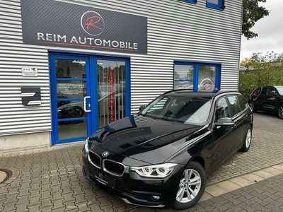 Schwarz ii/bonnet fluid black Gebraucht 2017 BMW 318 Advantage Kombi | 16.950 € (Etwas zu teuer)