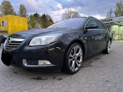 Usado Opel Insignia Cosmo 160 HP (117 kW) 2011 Preto Carrinha