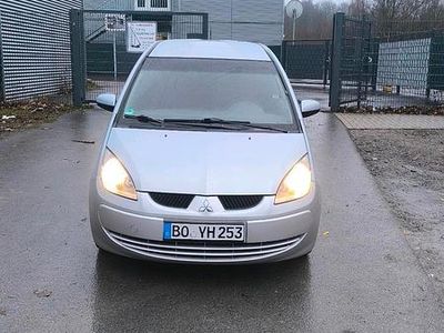 Grau Gebraucht 2005 Mitsubishi Colt Kleinwagen | 900 € (Etwas zu teuer)