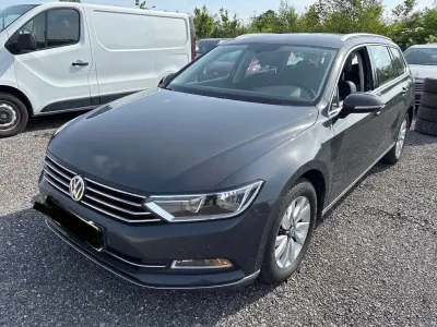 Gebraucht VW Passat Highline 150 PS (110 kW) 2016 Grau Kombi