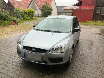 Gebraucht Ford Focus 101 PS (74 kW) 2005 Grau Kombi