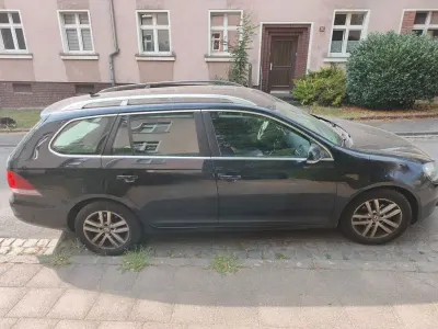Gebraucht VW Golf VII Trendline 105 PS (77 kW) 2012 Schwarz Kombi