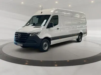 Gebraucht Mercedes Sprinter 190 PS (139 kW) 2025 Arktikweiss Van