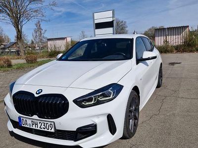 Gebraucht BMW 120 M Sport 178 PS (130 kW) 2022 Weiß Kleinwagen