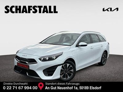 Gebraucht Kia Ceed Sportswagon Comfort 141 PS (103 kW) 2022 Weiss (casa white) Kombi