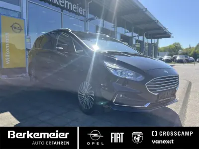 Używany Ford S-MAX Titanium 150 KM (110 kW) 2022 Czarny Minivan