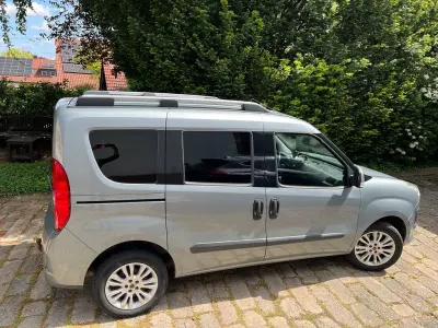Gebraucht Fiat Doblò 95 PS (69 kW) 2010 Grau Van / Kleinbus