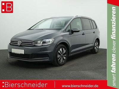 Grau Gebraucht 2024 VW Touran Move Van / Kleinbus | 31.940 € (Fairer Preis)