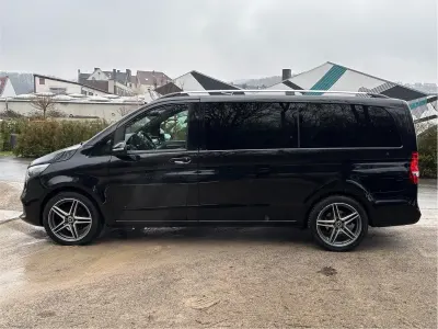 Używany Mercedes V220