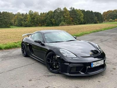 Porsche Cayman GT4
