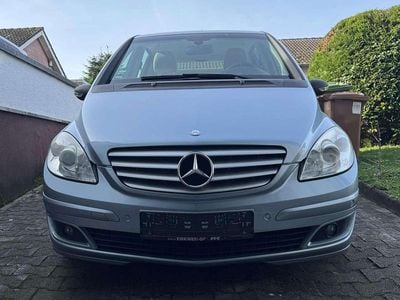 Mercedes B200