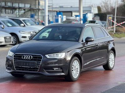 Gebraucht Audi A3 Ambiente 122 PS (89 kW) 2013 Braun Limousine