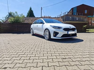 Kia ProCeed GT
