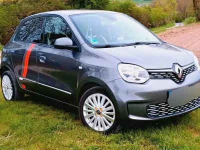 Gebraucht Renault Twingo Vibes 60 kW (82 PS) 2020 Silber Kleinwagen