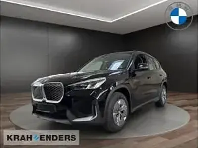 Neu BMW iX1 Shadowline 150 kW (204 PS) 2025 Schwarz (schwarz uni) SUV