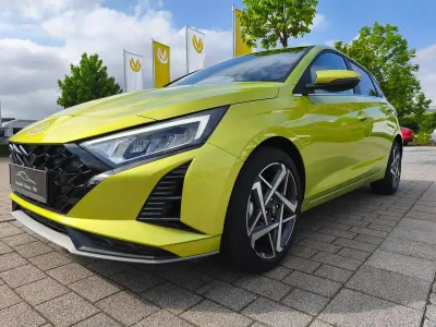 Neu Hyundai i20 101 PS (74 kW) 2025 Lucid lime Kleinwagen