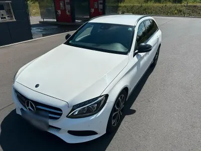 Gebraucht Mercedes C200 Night 140 PS (102 kW) 2018 Weiß Kombi
