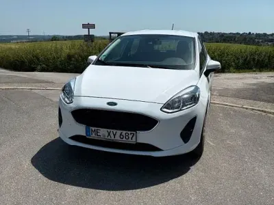 Gebraucht Ford Fiesta 75 PS (55 kW) 2020 Weiß Kleinwagen