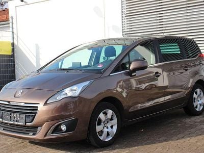 Usata Peugeot 5008 120 CV (88 kW) 2015 Marrone Monovolume