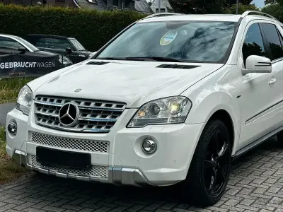 Używany Mercedes ML300 AMG 204 KM (150 kW) 2011 Biały SUV