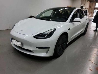Weiß Gebraucht 2022 Tesla Model 3 Limousine | 28.890 € (Guter Preis)