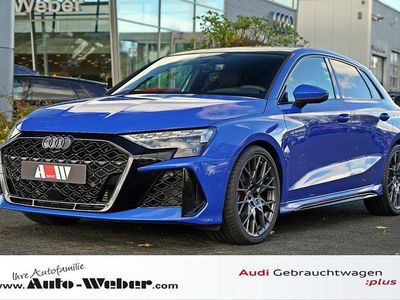 Blau Neu 2025 Audi RS3 Sport Limousine | 82.900 €